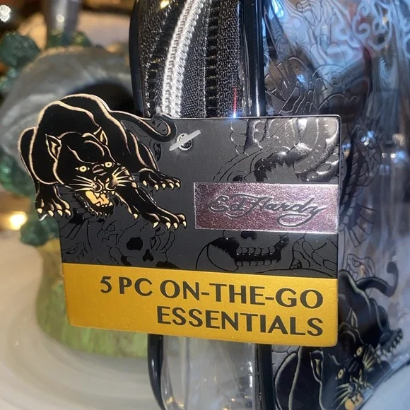 ED HARDY 5-PC on the go essentials! - Picture 3 of 7